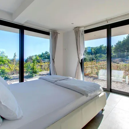 Villa Sunrise *